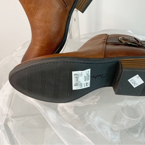 Clarks Collection Women's Brown Addiy Kara Booties! - Picture 3 of 8